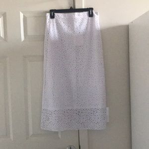 New R/R studio white skirt